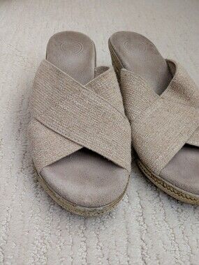 Charleston Shoe Co Comfortable Backless Canon Wedge